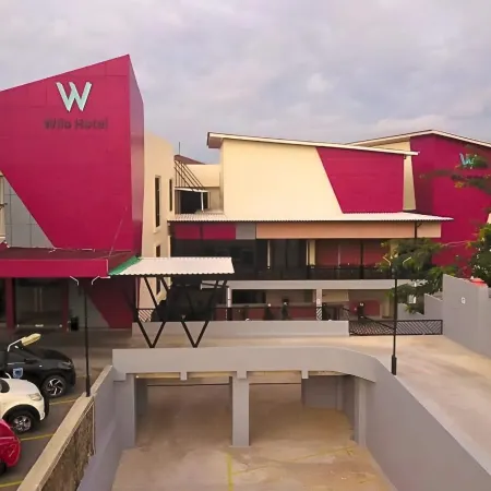 Wilo Hotel Bengkulu Отели в г. Бенгкулу