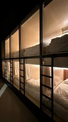 WeStay Hostel  호텔