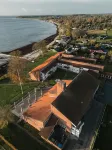 Strandhotel Klinten Aps - parking