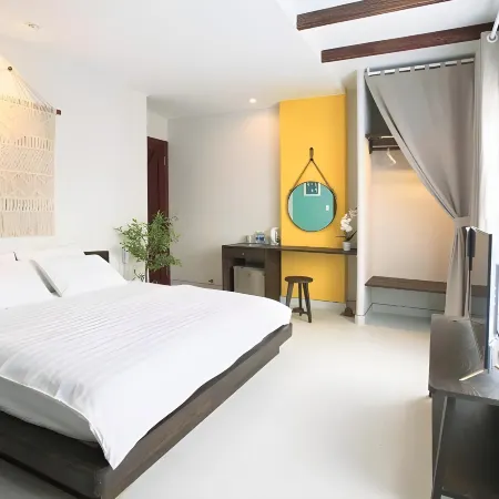 Shin Sam Boutique Hotel Отели рядом с достопримечательностью «Пляж Бэк»