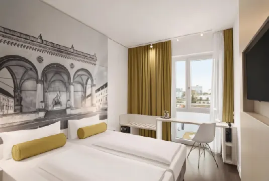 Super 8 by Wyndham Munich City North