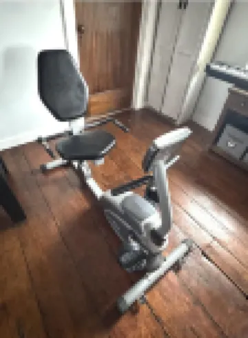 Riverfront rustic mansion house