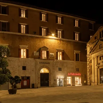 The Bank Hotel - Etruria Collection