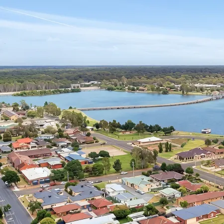 Apartment on Hunt Street Yarrawonga