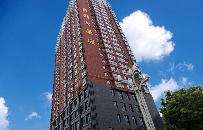 Dongxing Hotel