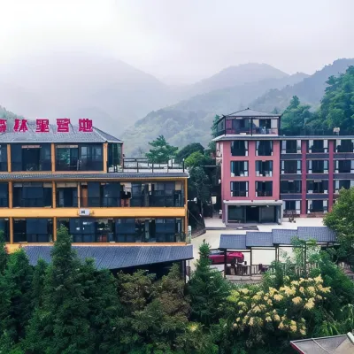 Senlinli Campsite Hotels near Dongjiang Lake Tourist Area