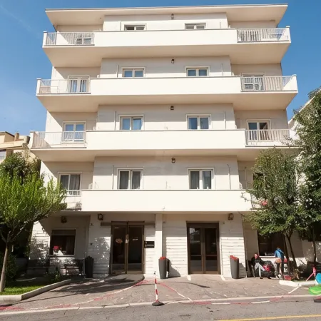 c-hotels Club House Roma Отели рядом с достопримечательностью «Станция метро Cornelia»