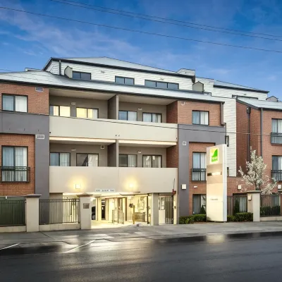 Quest Geelong Hotels near Kardinia Park