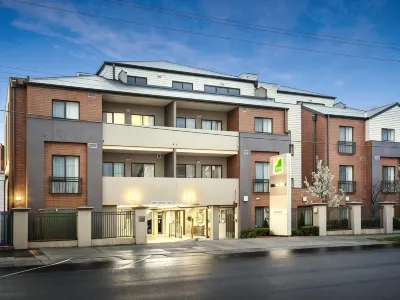 Quest Geelong Hotels near The Carousel