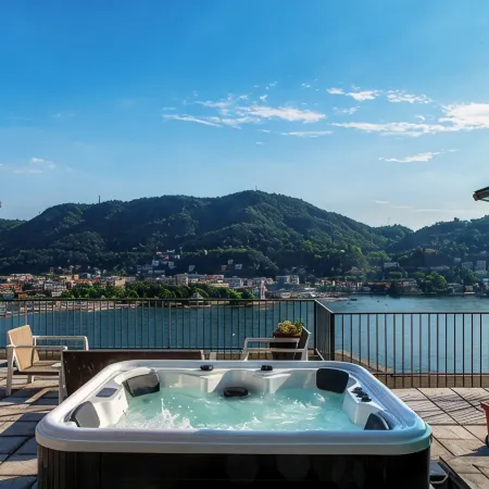 Heavenly Terrace - Hot Tub & the best view on Como Lake!