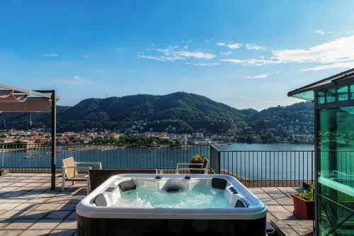 Heavenly Terrace - Hot Tub & the best view on Como Lake! - Bungalows