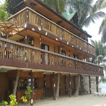 Bamboo House Beach Lodge & Restaurant
