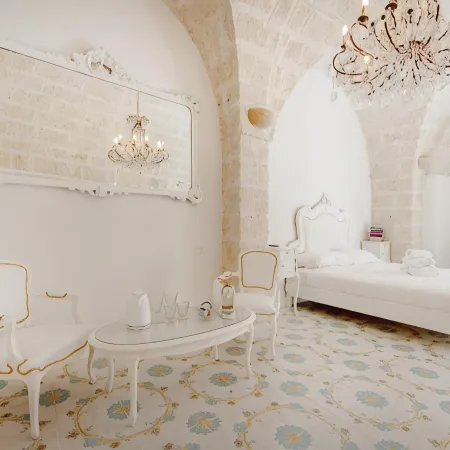 Marchesa - 2 Bedrooms, Terrace & Bath Tub in Center