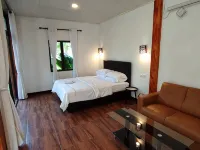 Ratu Roso Resort Hotels in Pakis