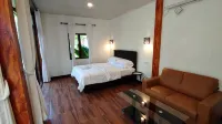 Forrest Lodge, Cafe & Wisata Berkuda - balcony