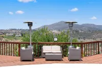 Casa sunset Modern  2BR/1BA in Fletcher Hills with beautiful sunset views, pool - 4 stjerner