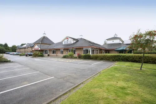 Premier Inn Sheffield/Barnsley (M1 Jct36)