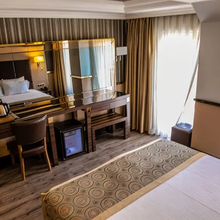 The Mara Palace Hotel