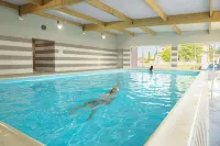 Kyriad Sens - Pools