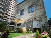 石與鐵-咖啡館及客棧 住宿飯店