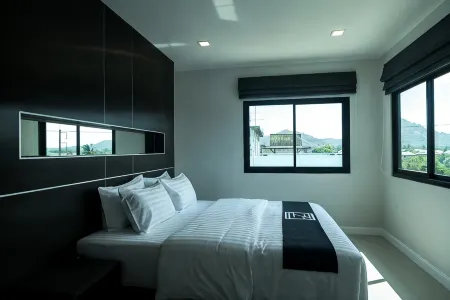 โรงแรม ทริปเปิ้ลซี