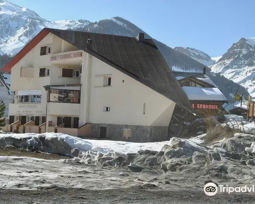 Hotel l'Ecureuil Hotele w: Auron