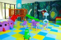 Days Hotel Hainan Baoting - Family