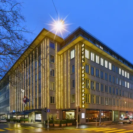 Glärnischhof by Trinity