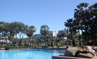 Charlesworth Bay Beach Resort