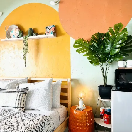Somerset Hotel Отели рядом с достопримечательностью «Музей Железнодорожных Моделей»