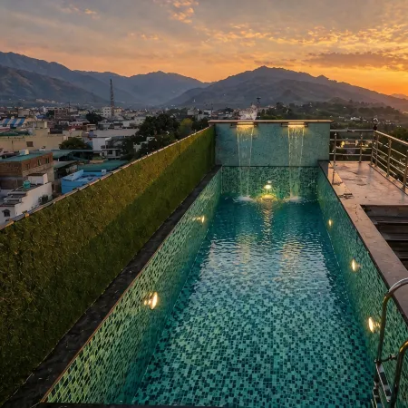 Hotel the Montara Near Ganga Ghat