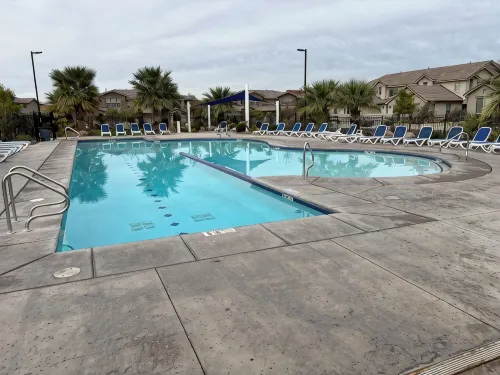 Red Rock Retreat, 3-bedroom New townhome in Washington Utah w/ AC & fast WiFi - 4-Star