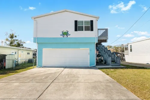 Waterfront: Jacuzzi, SUP, Kayaks, Big H2O Mat, Fun Room, Ping Pong, Dock & Canoe - Gym