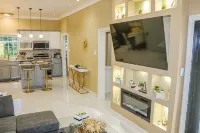 Cozy Luxury Hideaway With Free Wifi,Parking,Swimming Pool&Jacuzzi Near Negril 1b - Homestays