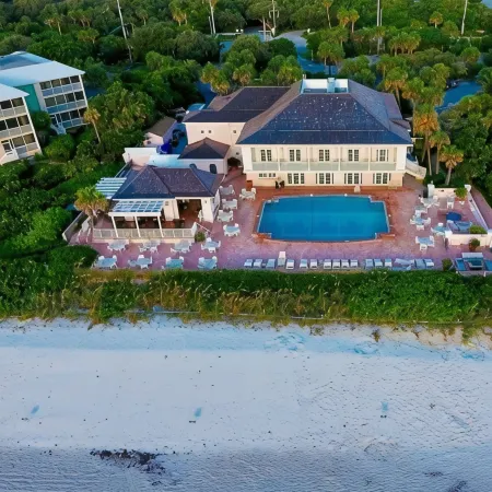 Luxury private coastal retreat