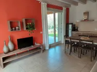 Pergola House 2 - Poolfront with parking space - 2-Star