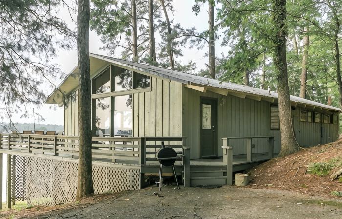 Round Rock Lodge - Retreat Nestled Among The Trees With Stunning Lake Views