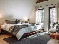 A-Frame on 6 Acres: Cedar Sauna, Privacy, Nature Hotels in Machar