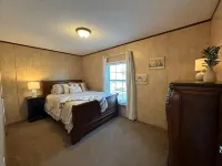 Private Cabin, 3 Bed Rooms, 2 Bath, nestled in the woods on a spring fed pond!!!