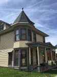 A Perfect Landmark Victorian in the Heart of Town - 3-Star