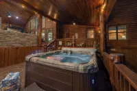 Great family cabin! Huge deck! Creek! Mini cabin! Lots of amenities! - Alphydda