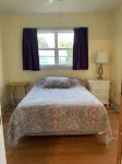 Private Home and Entrance, Stocked Kitchen, Fenced Yard, Pets, Boats ok,Parking - Wifi