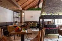 Hotel Red Wood - 3-Star