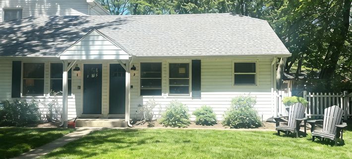1 bed/1 bath, 1.5 blocks to beach/town, dog friendly Hotels in Chikaming Township
