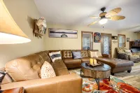 Boomer Bed & Bass; 2 bedroom, 2 bathroom family cabin. - Chalets
