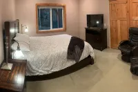 Jeremys Mountain Chalet @jeremysmountainchalet - balcon