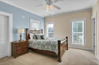 3600sqft, 5bath, 5br, 11 bed, elevator, <600ft to beach, between ocean and canal - 4성급