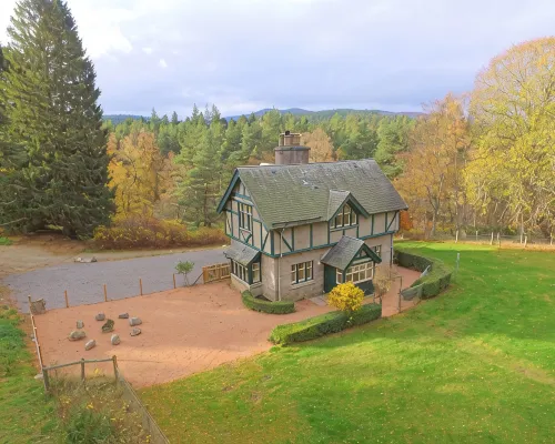 Magical Woodland Cottage Hotels in Ballater