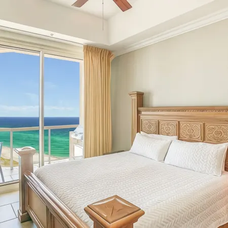 Portofino Penthouse with Breath-Taking Views of the Gulf along with Beach Access