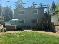 Clean & Cosy 3-bedroom house with hot tub in Stateline, close to Heavenly - 4-Star